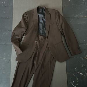 Men’s Brown suit